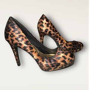 Fioni Silk Leopard Print Heels